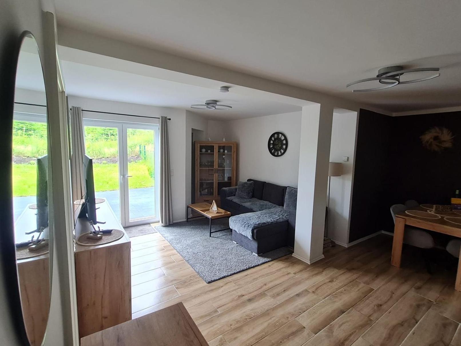 Greenhouse Living Apartment Nivis Mit Garten - 4 Minuten Nach Winterberg - Wandern, Mountainbike Fahren - Natur Geniessen Медебах Номер фото