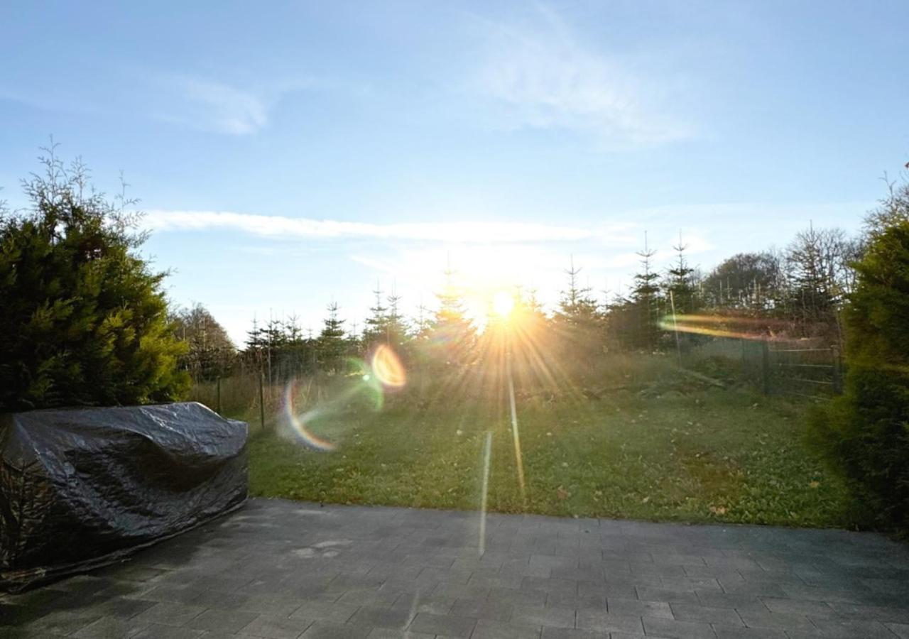 Greenhouse Living Apartment Nivis Mit Garten - 4 Minuten Nach Winterberg - Wandern, Mountainbike Fahren - Natur Geniessen Медебах Екстер'єр фото